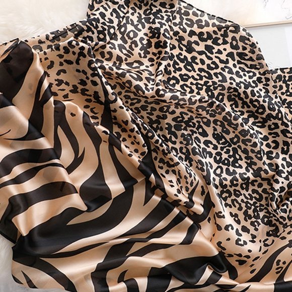Leopard Animal Print Silk Look Satin Scarf Shawl - Picture 2 of 2